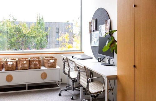 Malvern House | Experience Ethel St: Pet-Friendly with Parking & Spa