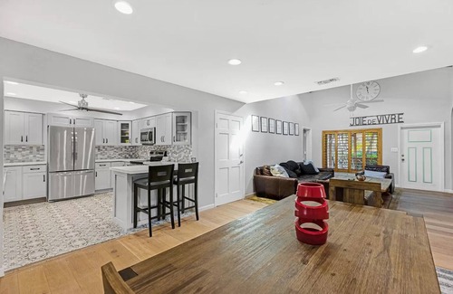 Hendricks and Venice Isles House | Elegant Waterfront Bungalow with Private Pool & Dock