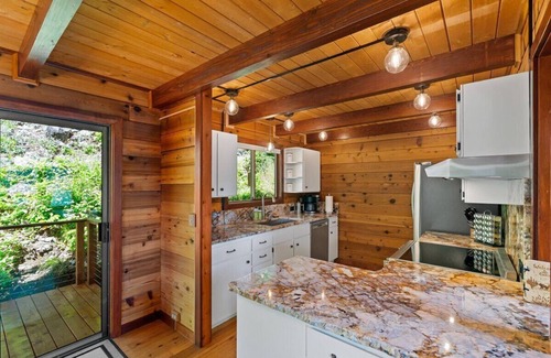 Bayview Cabin | Scenic Waterfront Cabin on Lake Pend Oreille with Game Room