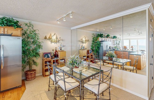 Depoe Bay Condo | Incredible Waterfront Condo with Pool and Ocean Views