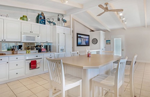 Osage Beach House | Elegant Waterfront Retreat with Pool & Stunning Lake Views
