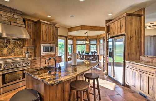 Parachute House | Waterfront Parachute House: Pet Friendly with Spa & Fire Pit