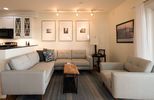 Commercial Street Condo | Serene Waterfront Retreat in Gallery District with Ocean View