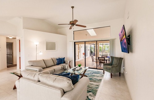 Punta Gorda Villa | Elegant Waterfront Villa with Heated Pool and Fishing Dock