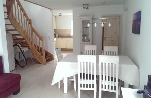 Glowe House | Cozy Wooden House with Sauna, Steps from the Beach