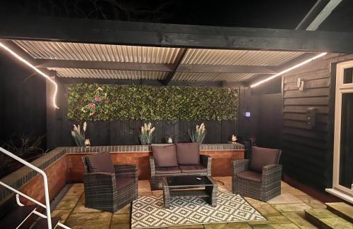 Skegness Villa | Exceptional Woodland Retreat with Hot Tub, Guest Rated 9.6
