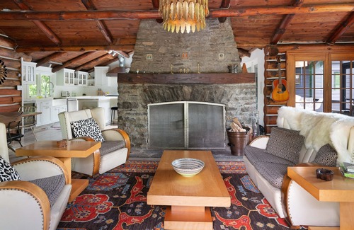 Woodstock House | Luxury Woodstock Retreat: 11 Acres of Bliss w Pool