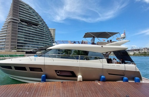 Isla Mujeres Boat Rental | Exquisite Yacht Experience on the Caribbean Sea!