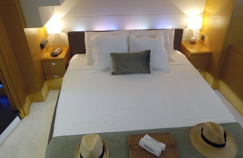 Isla Mujeres Boat Rental | Exquisite Yacht Experience on the Caribbean Sea!