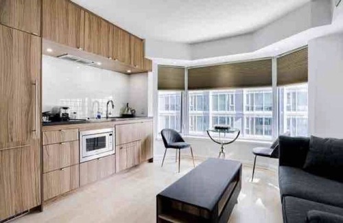 Bloor-Yorkville Condo | Yorkville High-End Condominium with Family-Friendly Amenities