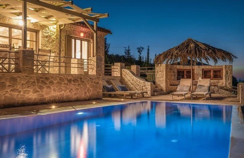 Korithi Villa | Elegant Moore Villa in Zakynthos with Ocean View & Pool