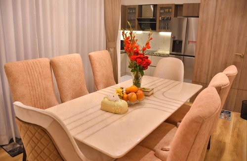 Toli Chowki House | Elegant Hyderabad House with Chef, Driver & Breakfast Included