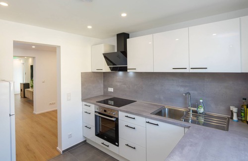 Salach Apartment | Relaxing Albresidenz in Süßen by Stadtpark Amenities