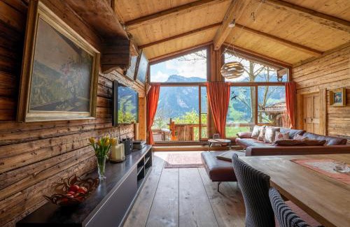 Ramsau im Zillertal Ski Chalet | Deluxe Amenities Await at Luxus Chalet Mühlermoos