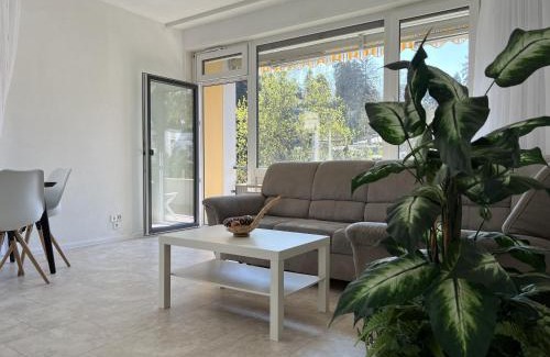Baden-Baden Apartment | Oceanfront Luxury at Luxus City Apartment - Rated 9/10!