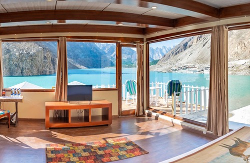 Hunza Hotel | Discover Luxus Hunza Attabad Lake Resort with Great Amenities