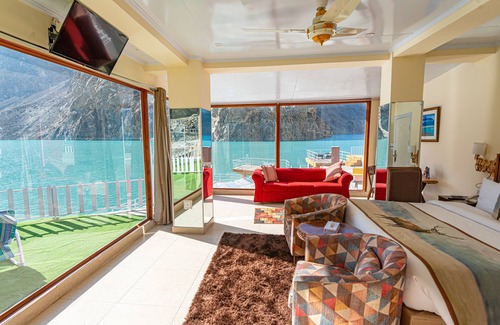 Hunza Hotel | Discover Luxus Hunza Attabad Lake Resort with Great Amenities