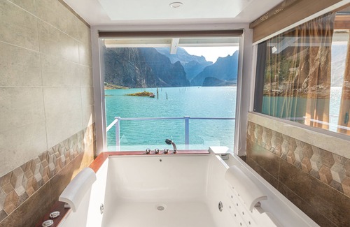 Hunza Hotel | Discover Luxus Hunza Attabad Lake Resort with Great Amenities