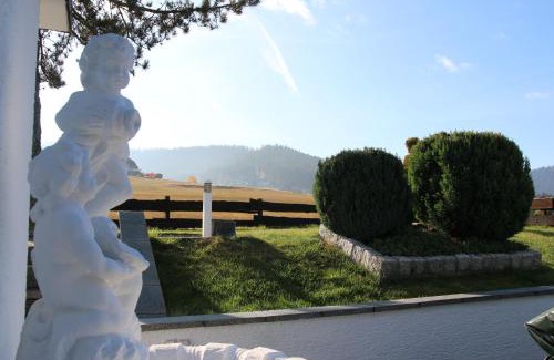 Mitteltal House | Elegant Black Forest Retreat in Baiersbronn with Pool