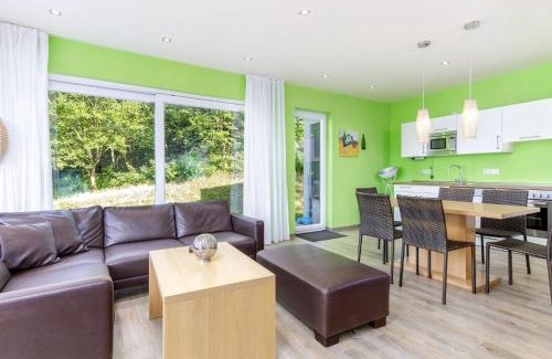 Waxweiler House | Inviting Bungalow in Waxweiler, Eifel - Family & Pet Friendly