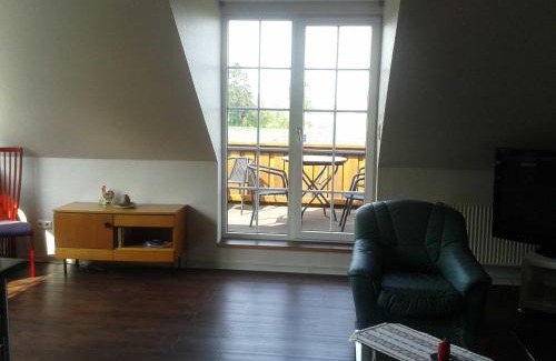 Kollmar Apartment | Spacious Apartment with Balcony in Prime Kollmar Location