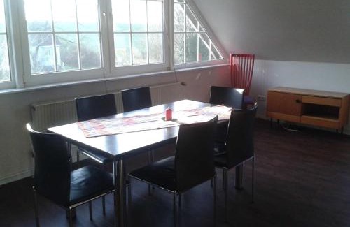 Kollmar Apartment | Spacious Apartment with Balcony in Prime Kollmar Location