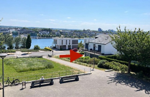 Horde Apartment | Stunning Apartment by Phoenix Lake - Pet and Child Friendly