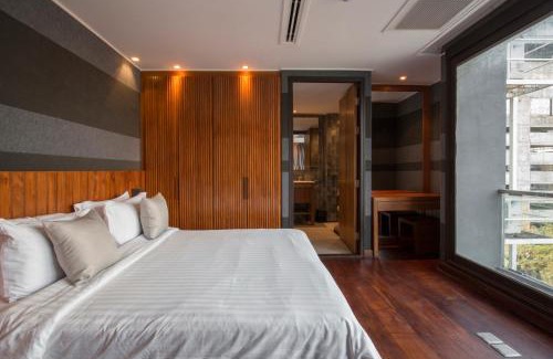 Chidlom Hotel | Discover LUXX Langsuan Hotel - SHA Plus with Pool & Breakfast