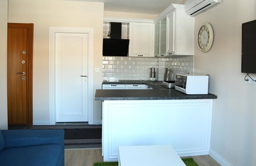 Osmanbey House | Welcoming Luxx Suite: Family-Friendly with Breakfast Included