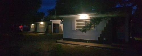 Capilla del Monte House | Bright Luz Cálida Apart: Family-Friendly with Breakfast