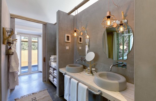 Fatima House | Elegant Luz Houses: Guest Rated 9.8 with Pool & Spa