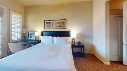 La Quinta Hotel | LV034 Cozy Upstairs Legacy Villas Suite