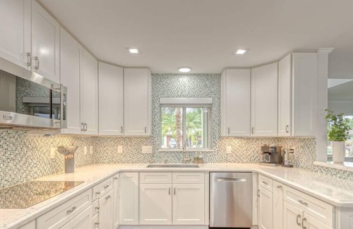 Survey Creek House | Experience AlMar LBTS: Beachfront Bliss & Family Fun