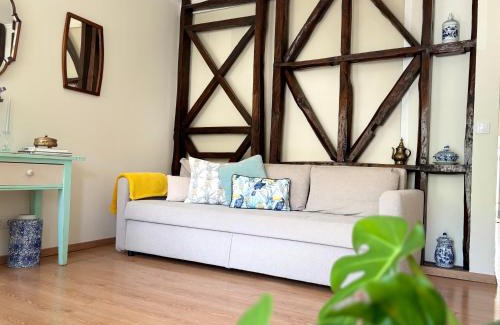 Pena Apartment | Pet-Friendly LX Pena Apartment with High Guest Ratings