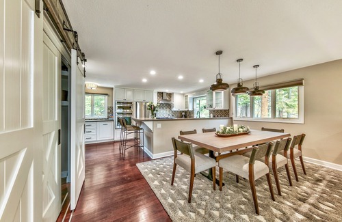 Upper Kingsbury House | Indulge in LX7 MidCentury Villa with Hot Tub & Ocean Views
