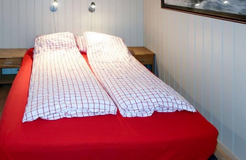 Vik House | Highly Rated Lyktvorholmen: Spa & Family-Friendly Retreat