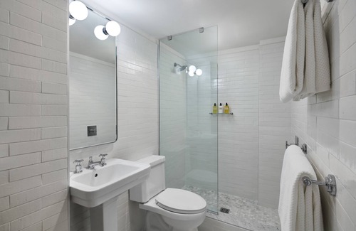 Dupont Circle Hotel | Eco-Friendly Lyle Washington D.C. with Spa & Family Amenities