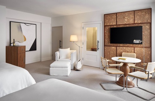 Dupont Circle Hotel | Eco-Friendly Lyle Washington D.C. with Spa & Family Amenities