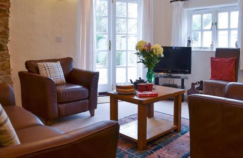 Parkham House | Experience Unforgettable Stays at Lynches - 4-Star Retreat