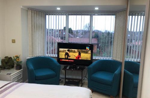 Olton Bed & Breakfast | Eco-Friendly Retreat at Lyndon B&B with Hot Tub & Breakfast
