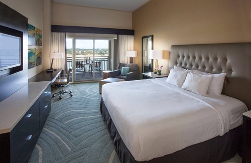 Lakeway Hotel | Discover the Lyndon B. Johnson Suite at Lakeway Resort
