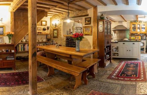 Kidlington House | Lyne House: Perfect Venue for Celebrations and Reunions