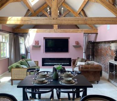Thetford House | Experience Lynford Holiday Cottages in Thetford Forest