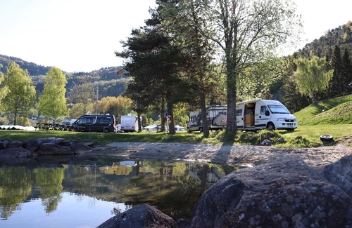 Hafslo Cabin | Relaxing Retreat at Lyngmo Hytter with Pool & Breakfast