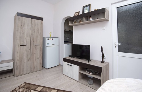 Burgas Center Apartment | Guest Rated: 10/10 at Lynn's Oasis in Core Downtown