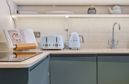 Enstone Cottage | Pet-Friendly Lynton Cottage: A Unique Getaway in Enstone