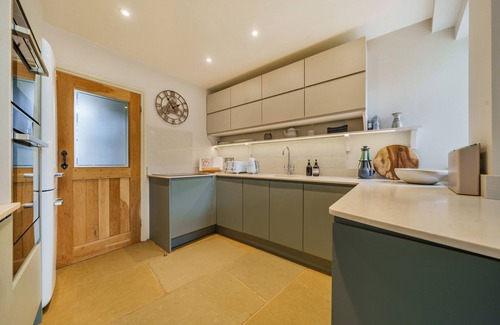 Enstone Cottage | Pet-Friendly Lynton Cottage: A Unique Getaway in Enstone
