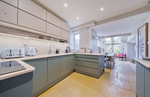 Enstone Cottage | Pet-Friendly Lynton Cottage: A Unique Getaway in Enstone