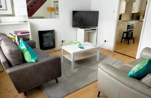 Wadsworth House | Child-Friendly Lynton House: 4-Star Stay with High Ratings