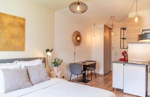 Jean Moulin - Marius Berliet Apartment | Discover Lyon Centre: Family-Friendly Apartment Awaits
